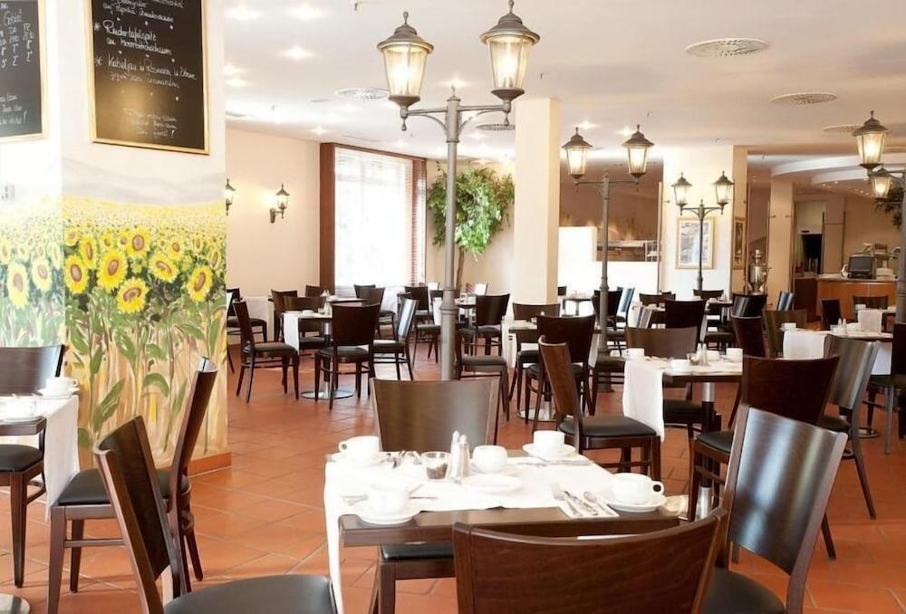 Relexa Hotel Франкфурт-на-Майне Ресторан фото