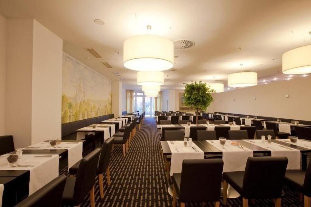 Relexa Hotel Франкфурт-на-Майне Ресторан фото